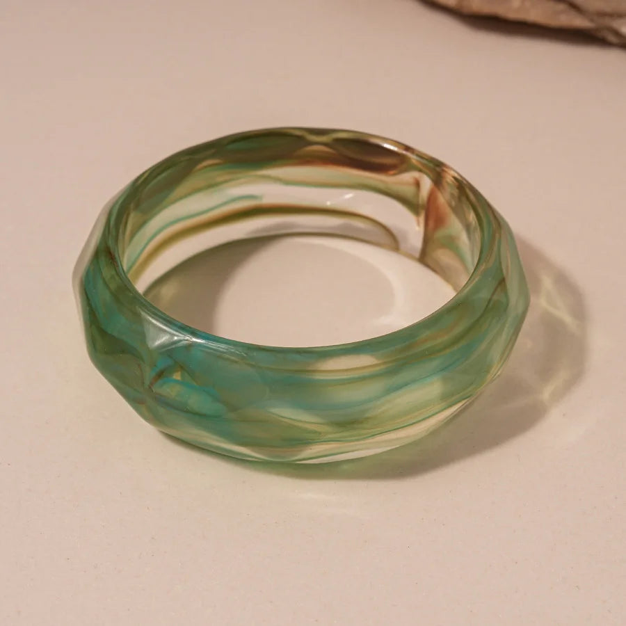Brett manschettarmband i akryl
