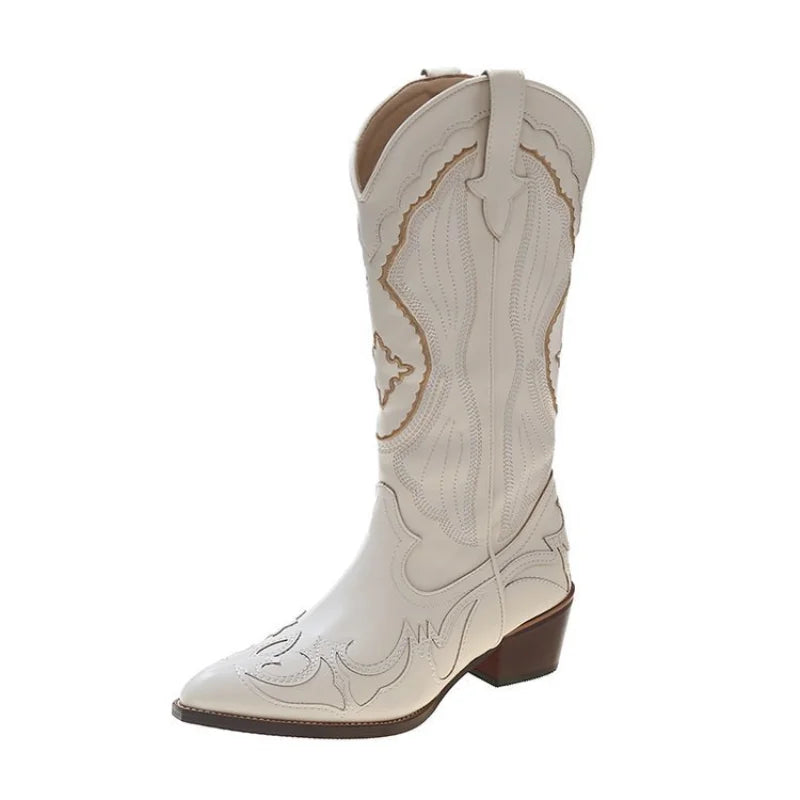 Broderade cowboyboots med fyrkantsklack