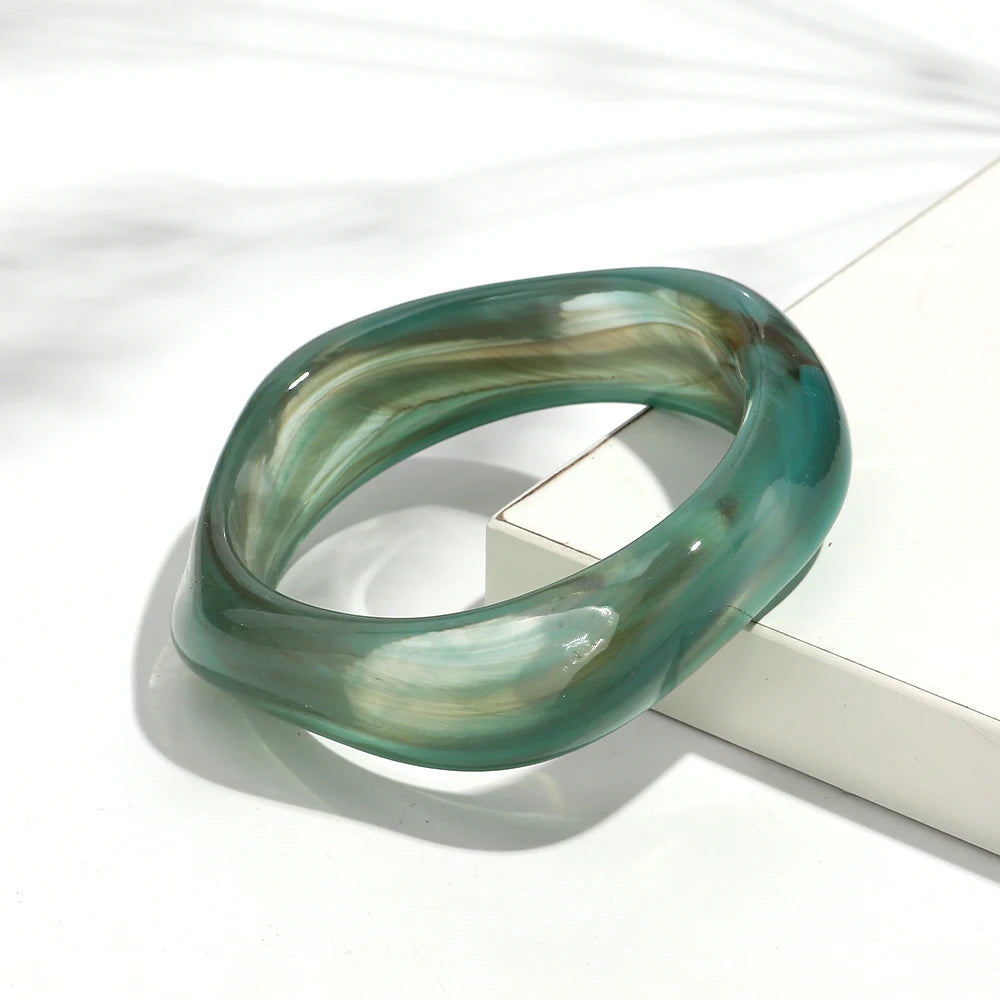 Brett manschettarmband i akryl