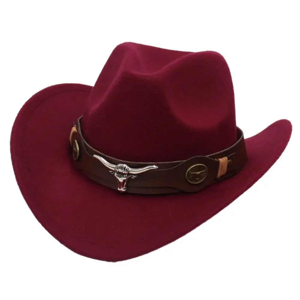 Cowboyhatt i filt med tjurhuvud och hattband