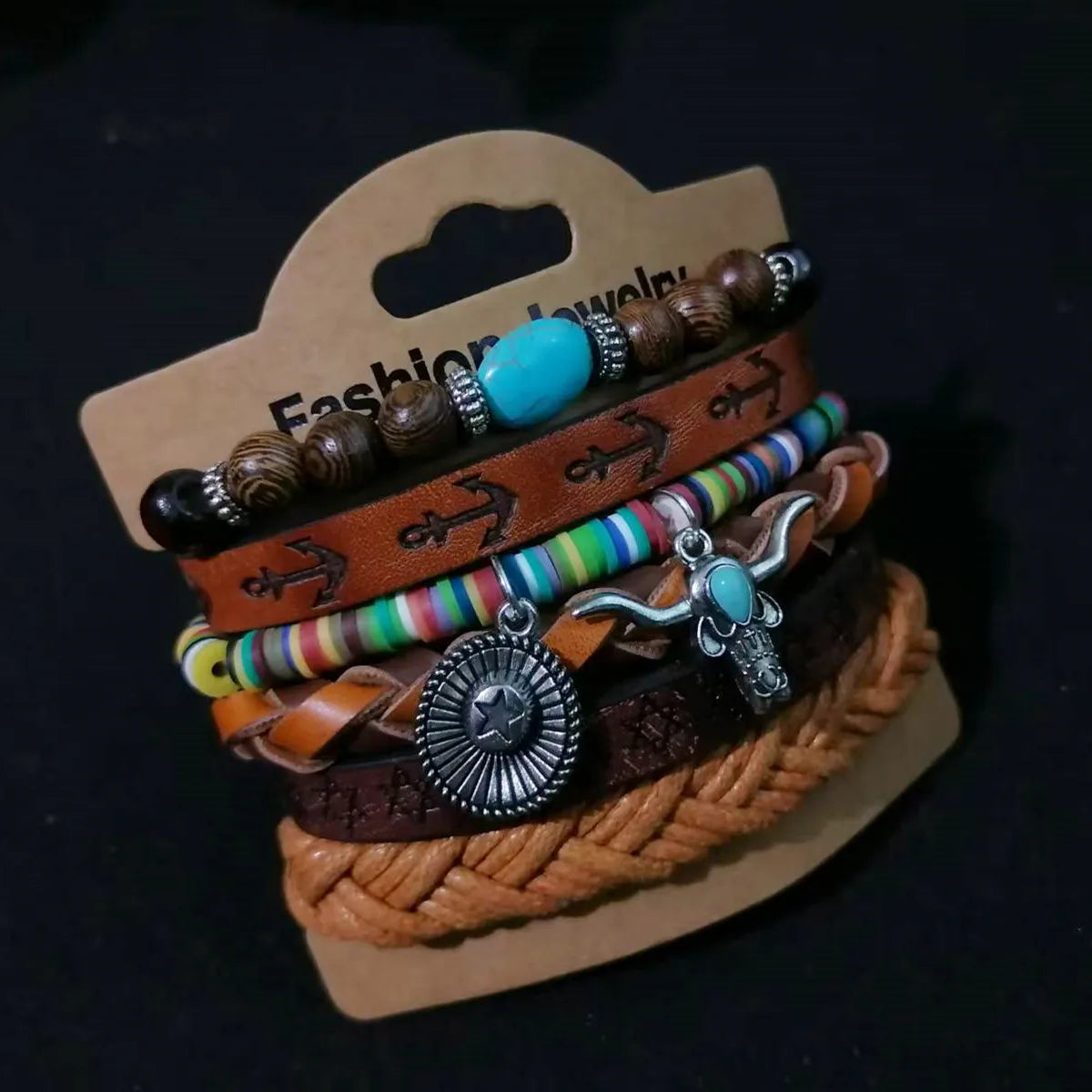 Armband med fjäder