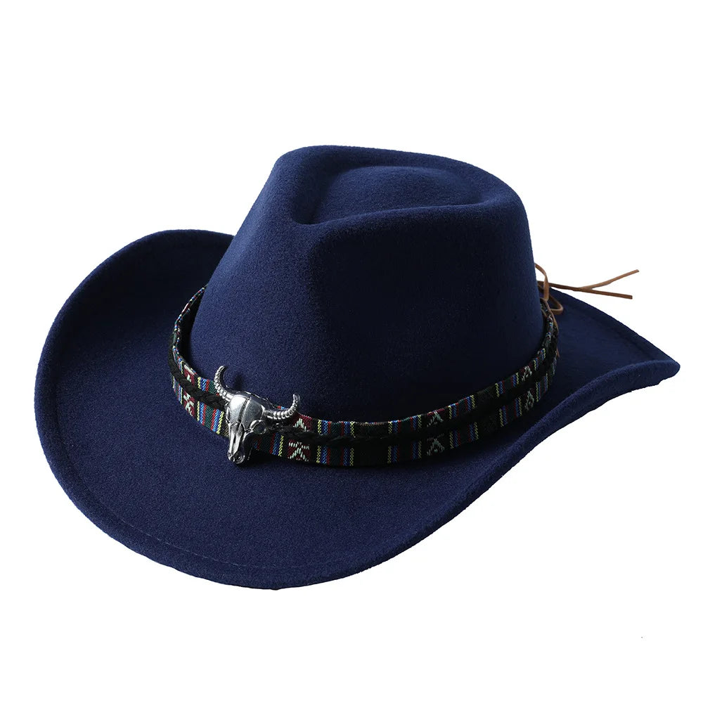 Cowboyhatt i filt med tjurhuvud, enfärgad
