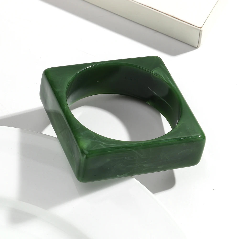 Brett manschettarmband i akryl