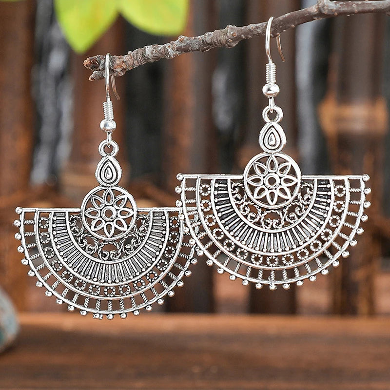 Blommiga örhängen i silver, boho