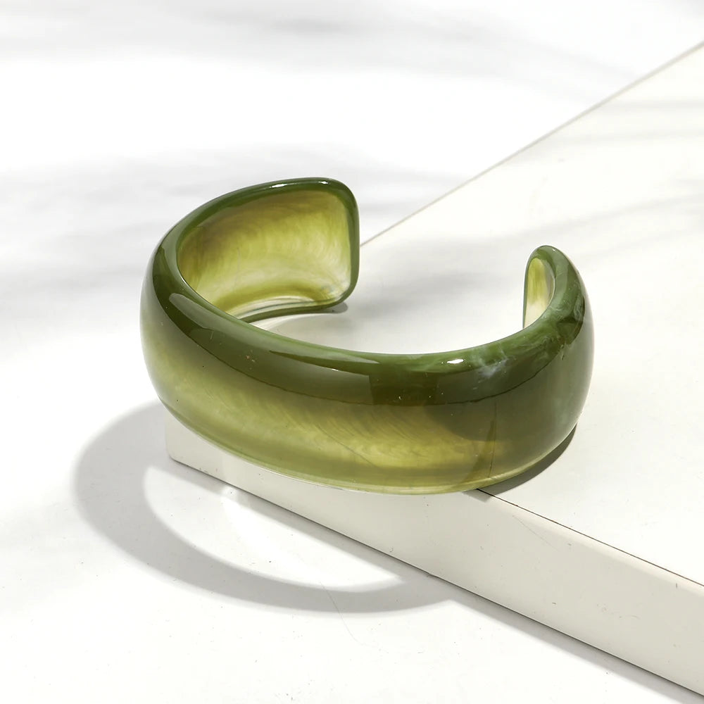 Brett manschettarmband i akryl