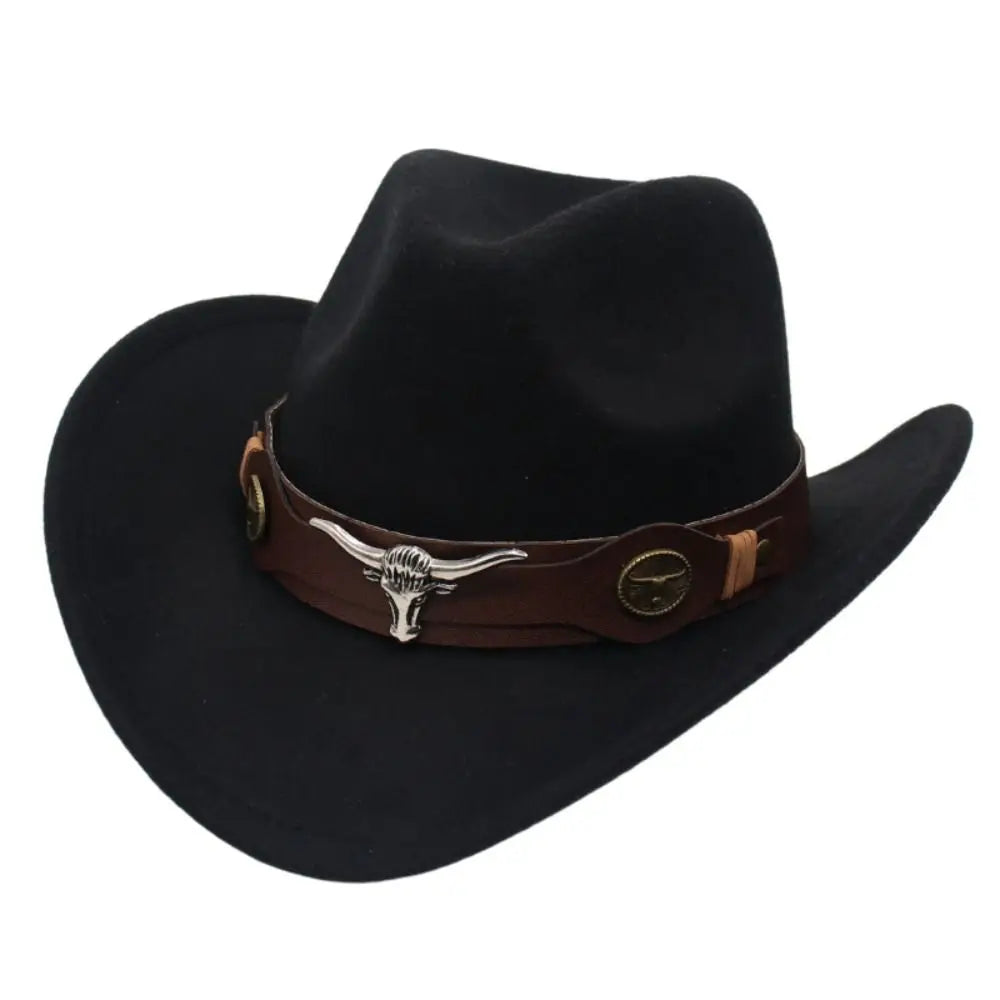 Cowboyhatt i filt med tjurhuvud och hattband