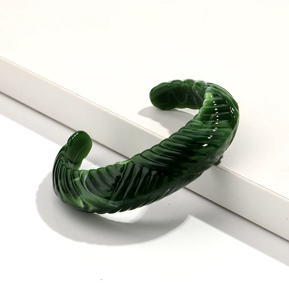 Brett manschettarmband i akryl