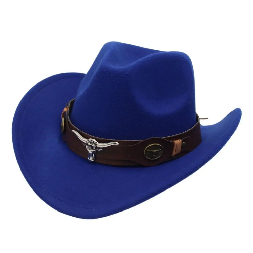 Cowboyhatt i filt med tjurhuvud och hattband