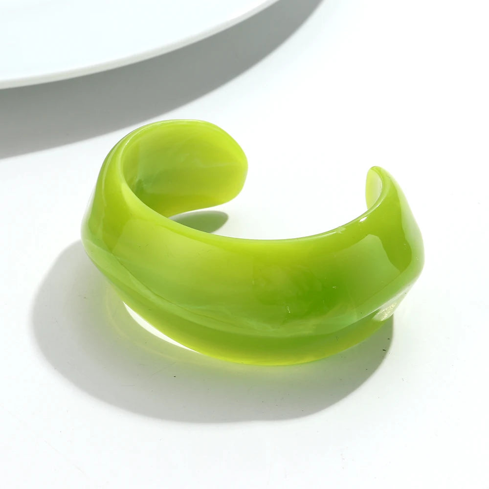 Brett manschettarmband i akryl