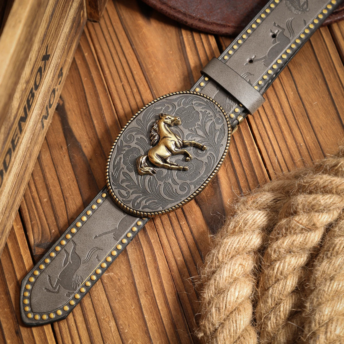 Cowboybälte i PU med metallspänne, retro