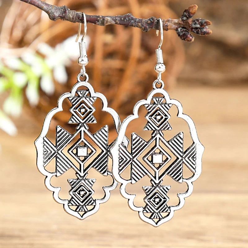 Blommiga örhängen i silver, boho