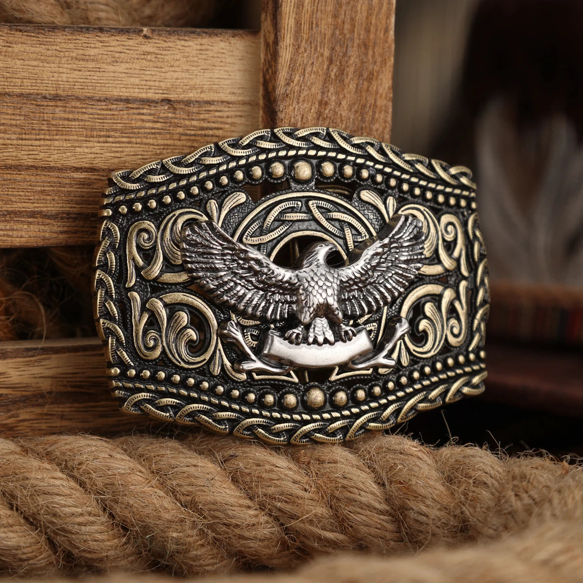 Bältesspänne i metall, cowboystil