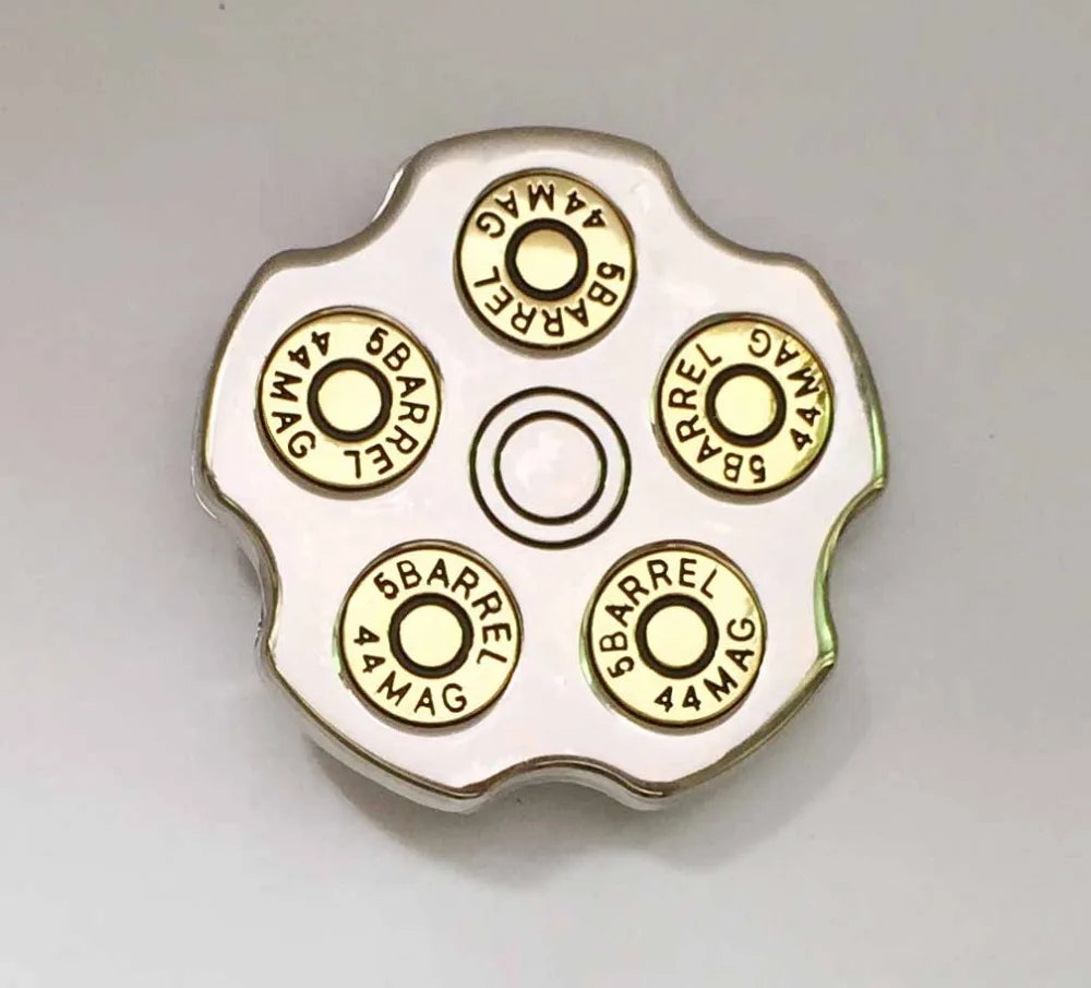 Roterande bältesspänne med .44 Magnum-kula
