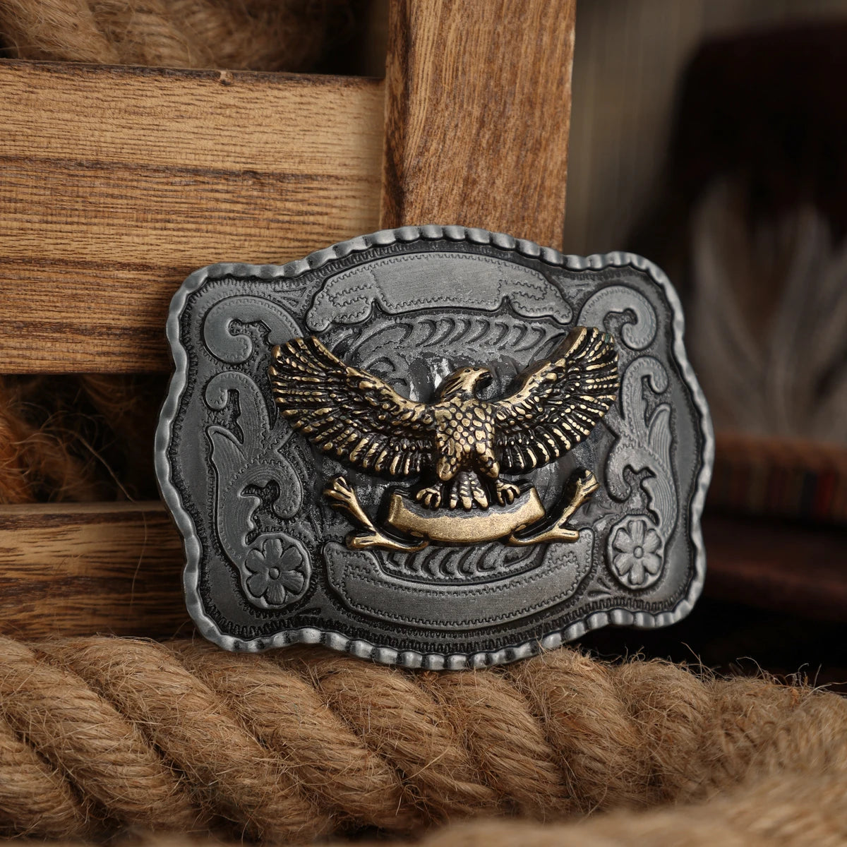 Bältesspänne i metall, cowboystil